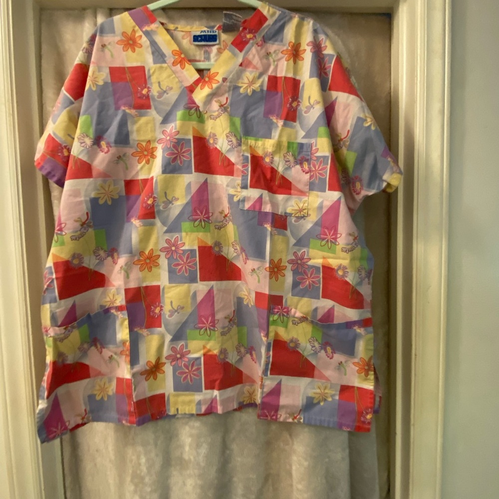 MHD Scrubs shirt. Size 2X